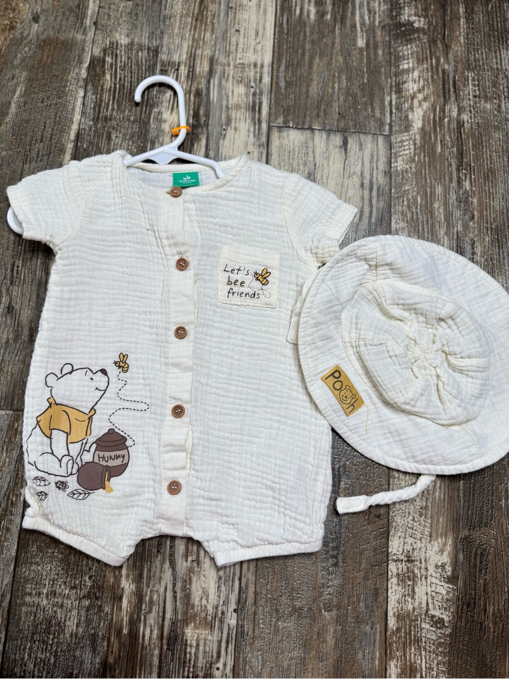 Disney Cream Winnie the Pooh Romper & Sun Hat Set